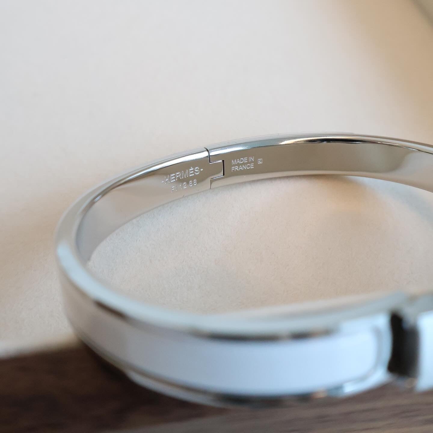 Hermes Bangle White x Silver (Whatsapp for Price & Grade)