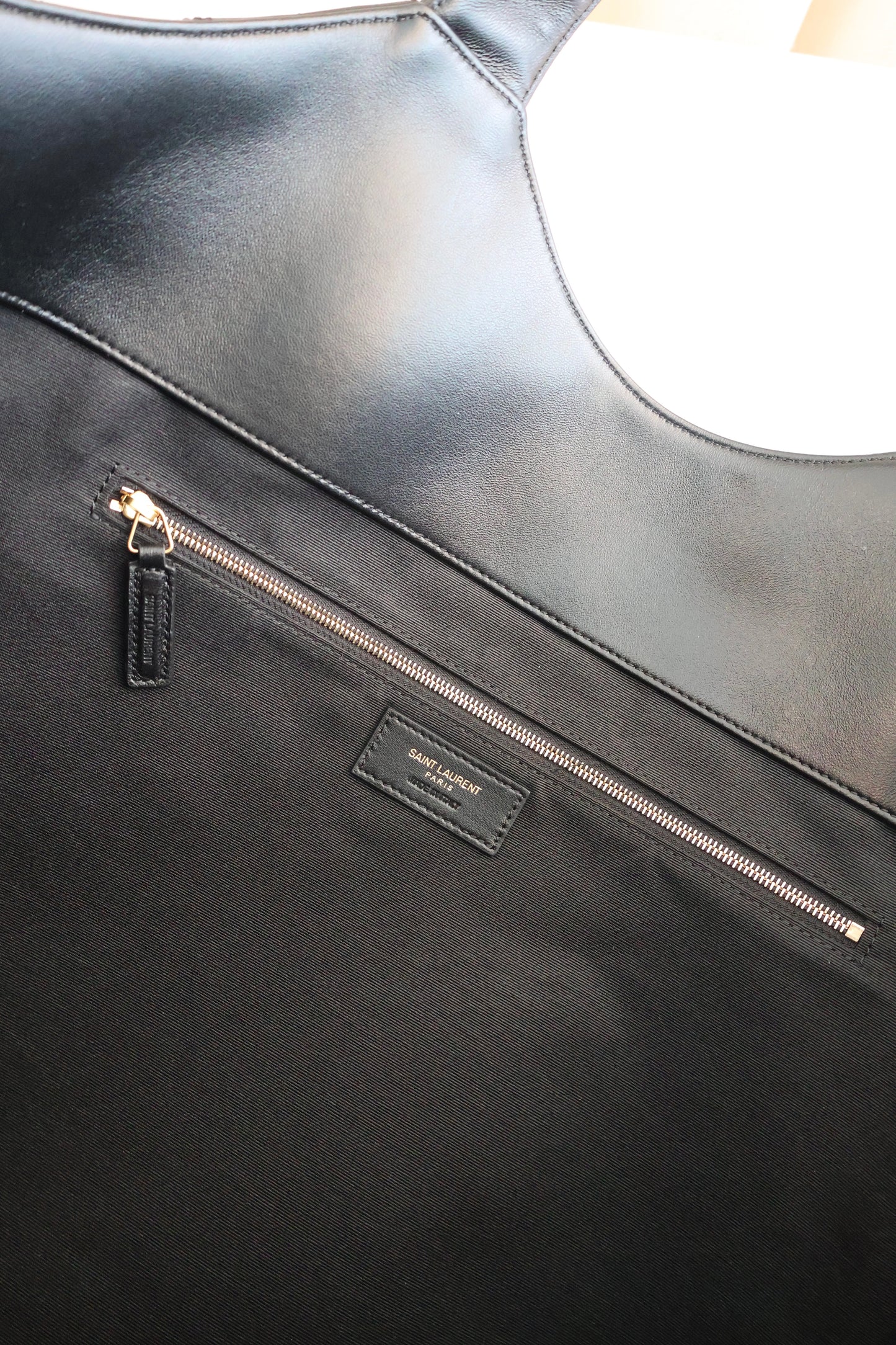YSL ICARE Shopping Bag Black (Whatsapp for Price & Grade)
