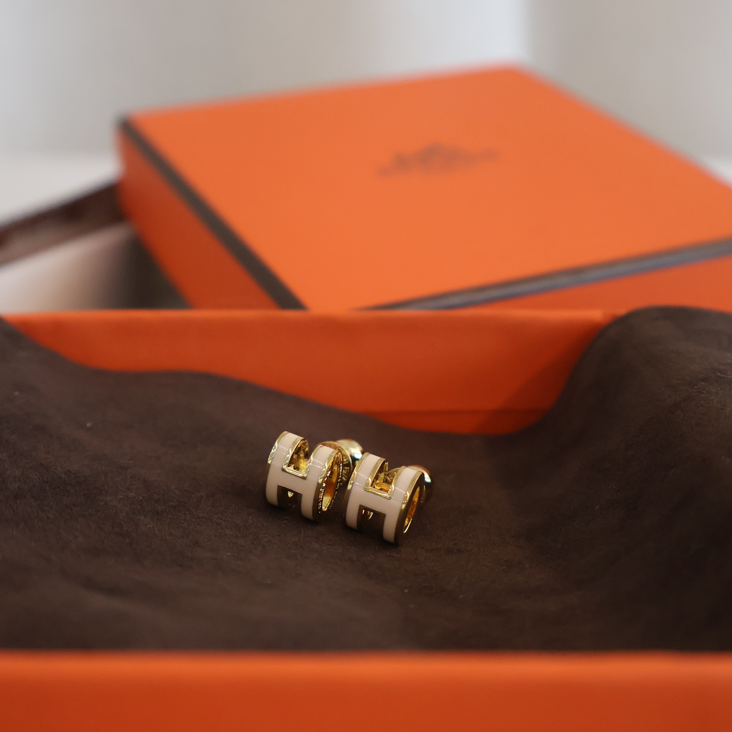 Hermes Mini Pop H Earrings Nude x Gold (Whatsapp for Price & Grade)